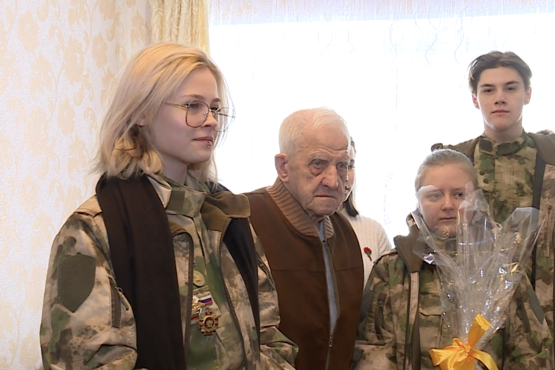 Поздравление ветерана Великой Отечественной войны Петра Дуванова