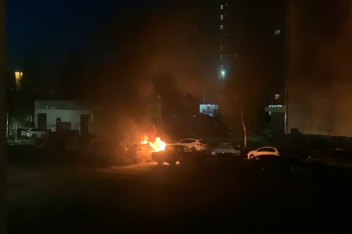 В Нижневартовске горели три автомобиля