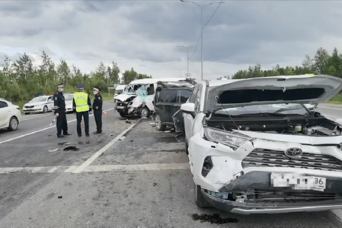 Смертельное ДТП произошло на 215 км автодороги Сургут-Нижневартовск