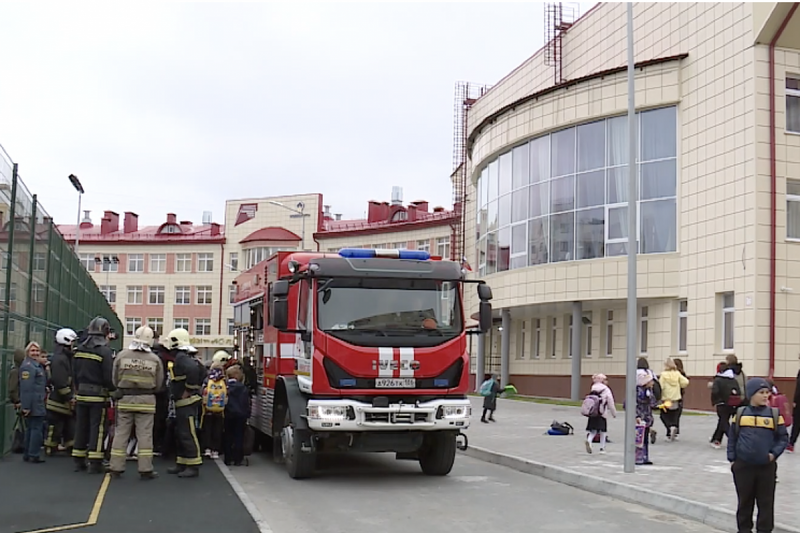 В Лицее №1 имени А.С.Пушкина произошло возгорание. Эвакуация прошла в  рамках учений