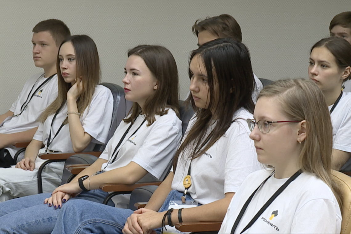 В 42 школе для роснефть-класса прошёл семинар «Лестница к успеху»