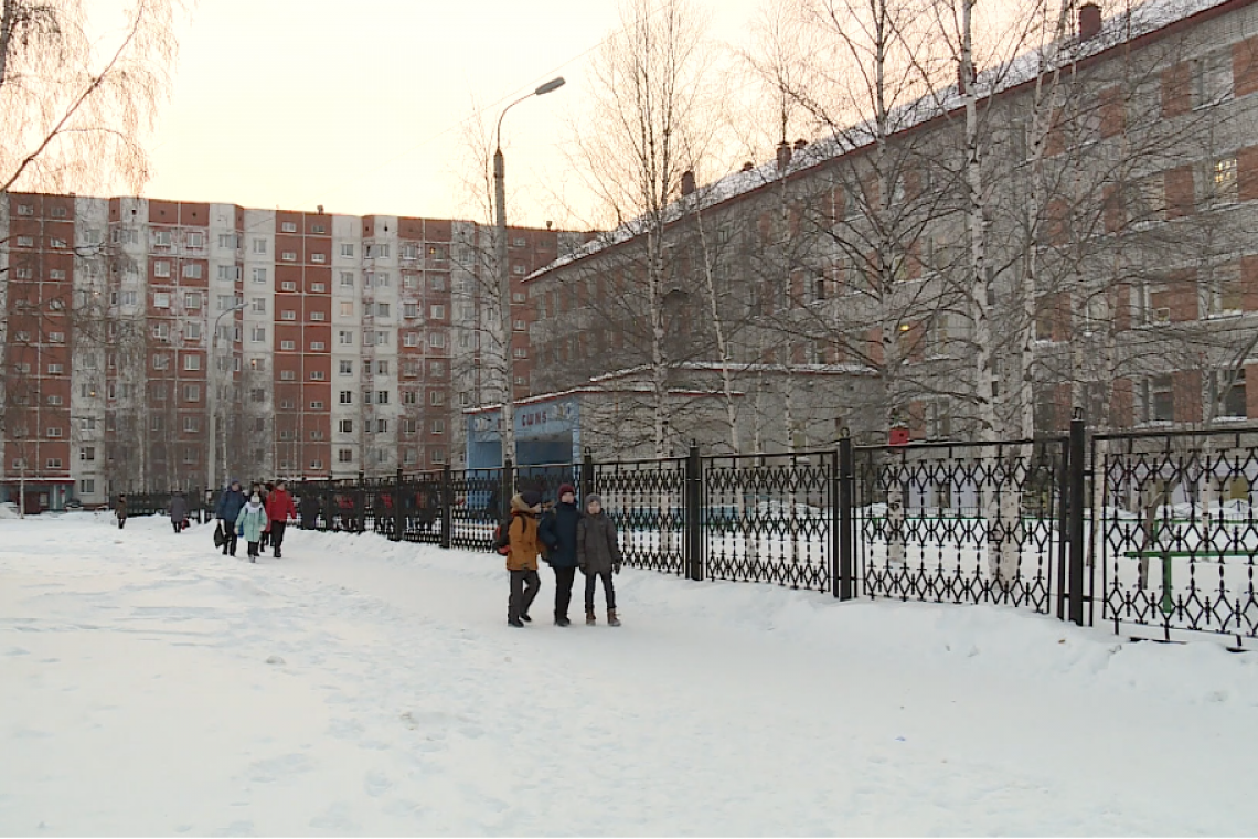 Сегодня образовательный процесс в школах Нижневартовска начался традиционно в очном режиме