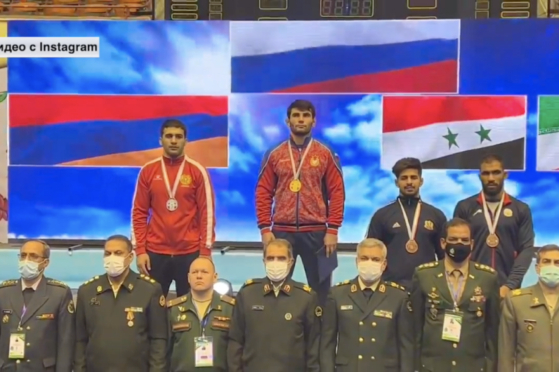 Артур Найфонов взял золото в греко-римской борьбе на чемпионате мира в Тегеране 