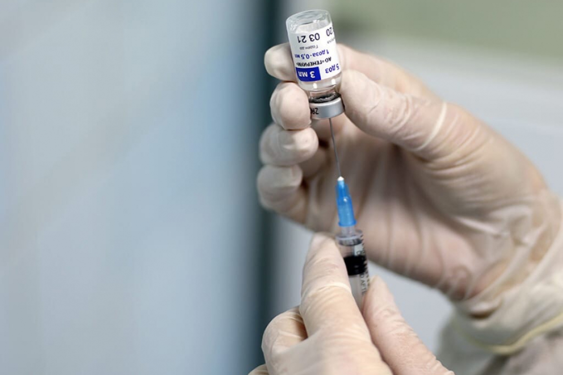 Минздрав России официально зарегистрирует вакцину "Спутник М" для подростков