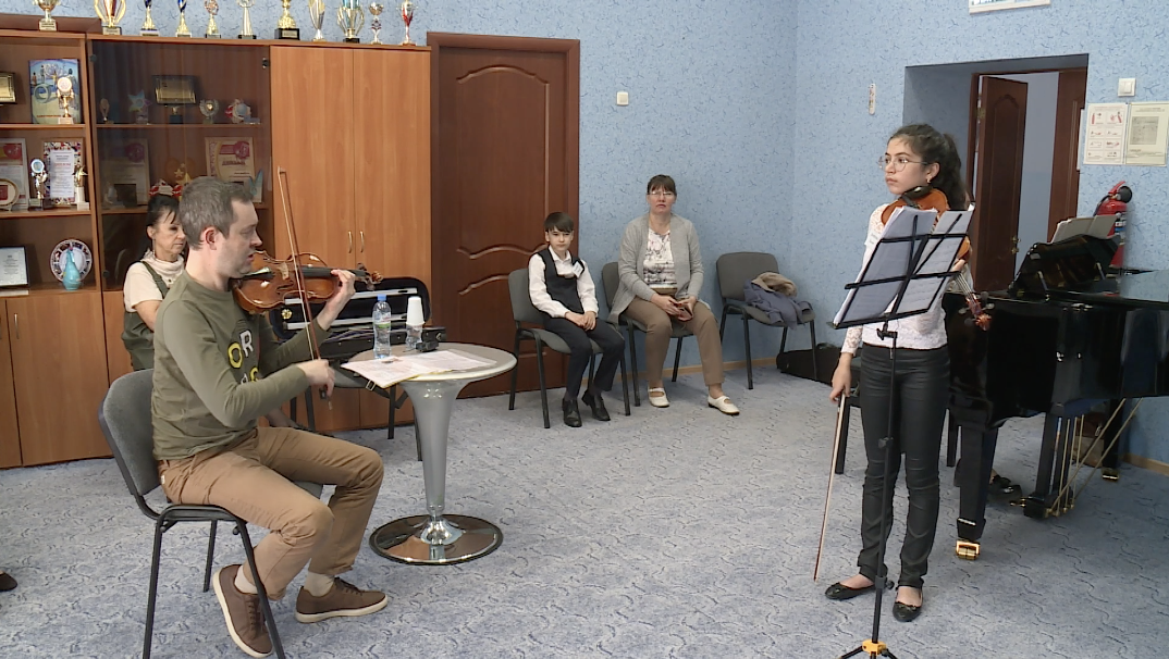 В ДШИ №3 прошёл мастер-класс по фортепьяно и скрипке от преподавателей из Москвы