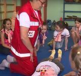 Волонтёры Красного креста рассказали юным нижневартовцам, как оказать первую помощь