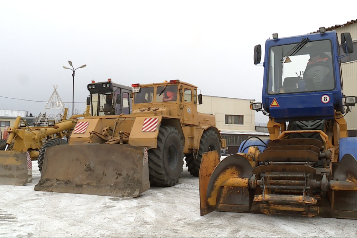 Какая техника будет бороться со снегом на дорогах Нижневартовска?