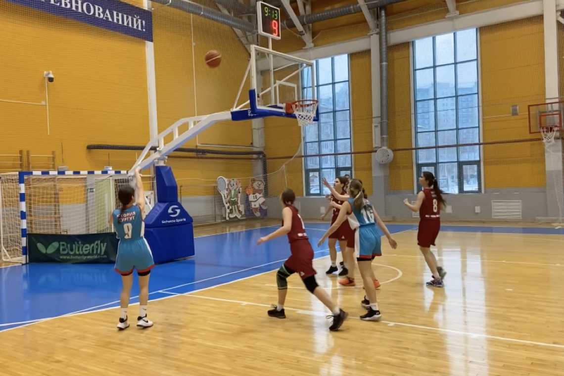 В Нижневартовске прошло окружное первенство по баскетболу среди юниорок
