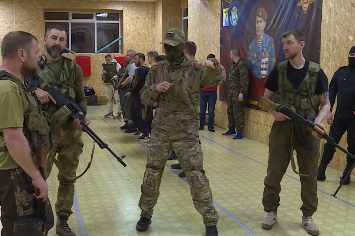 В Нижневартовске открыты курсы по начальной военной подготовке