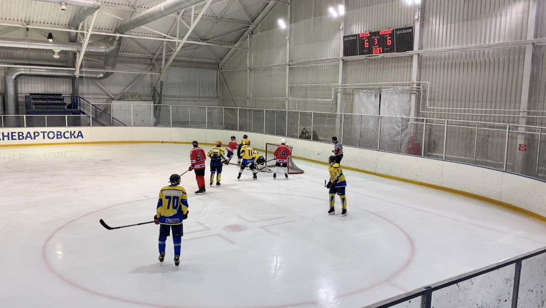 В Нижневартовске завершился второй этап Всероссийских соревнований по хоккею «Золотая шайба»