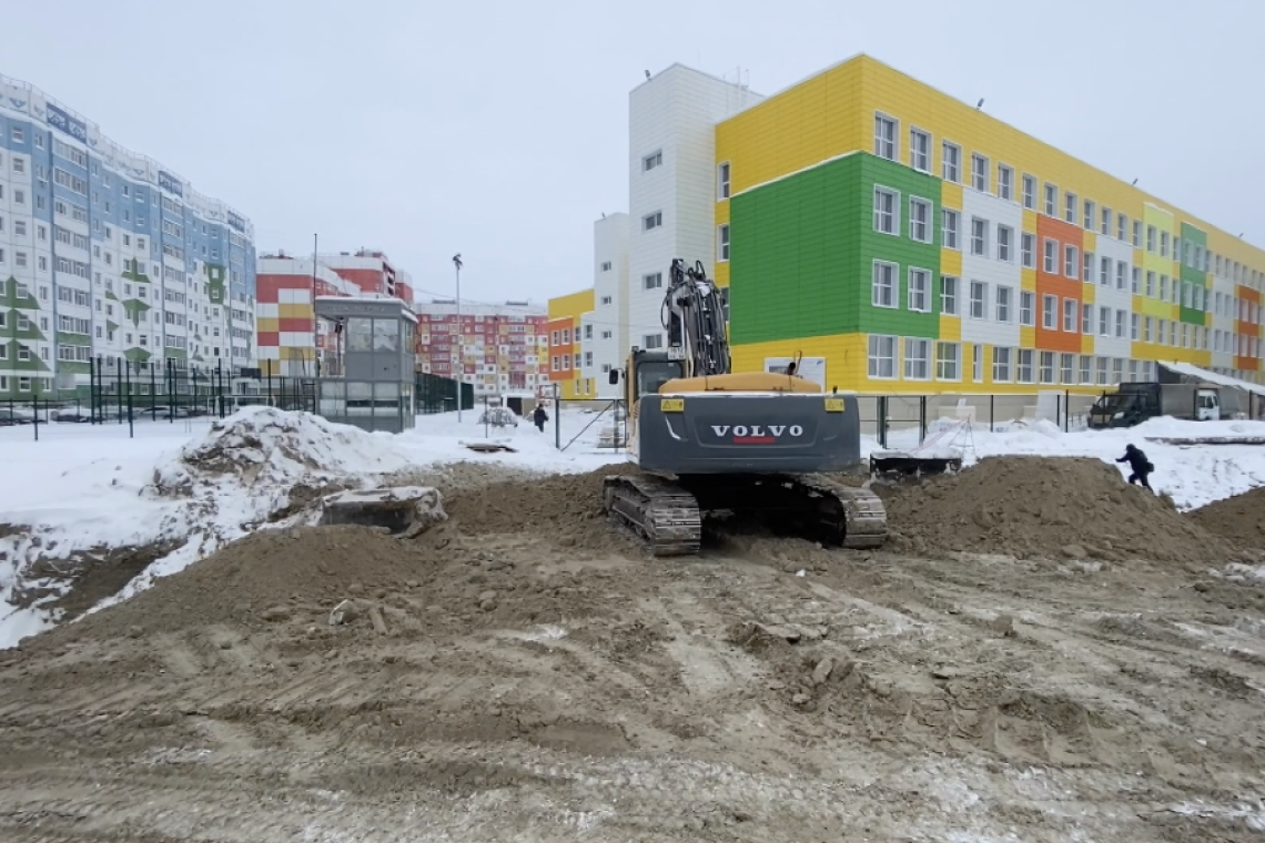 В 25 микрорайоне Нижневартовска продолжается строительство нового участка Восточного проезда