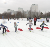 Соревнования по лыжным гонкам между дошкольными учреждениями города прошли в Нижневартовске
