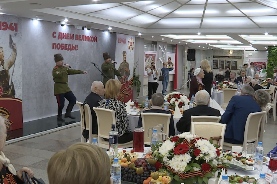В День Победы для ветеранов организовали праздничную гостиную