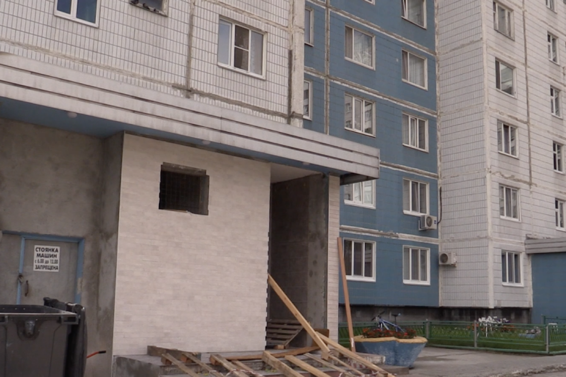 В Нижневартовске придают современный облик домам, которым почти 40 лет