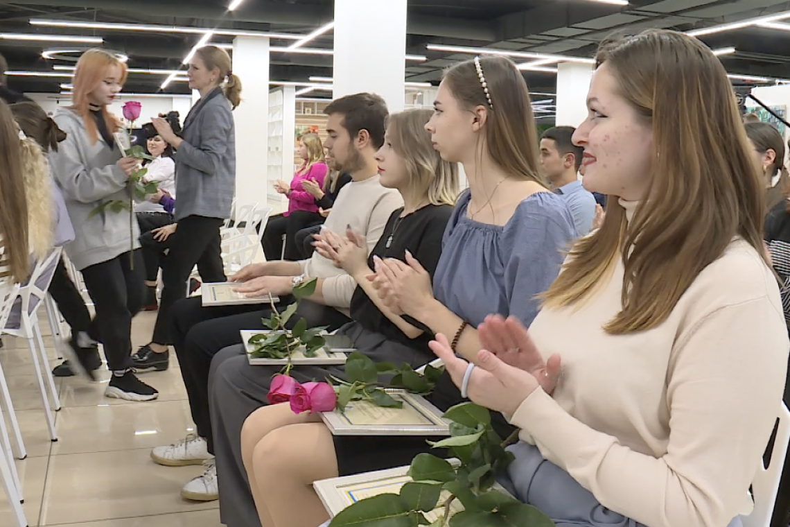 В Нижневартовске прошло торжественное награждение цифровых волонтеров  в Арт-резиденции «Ядро»