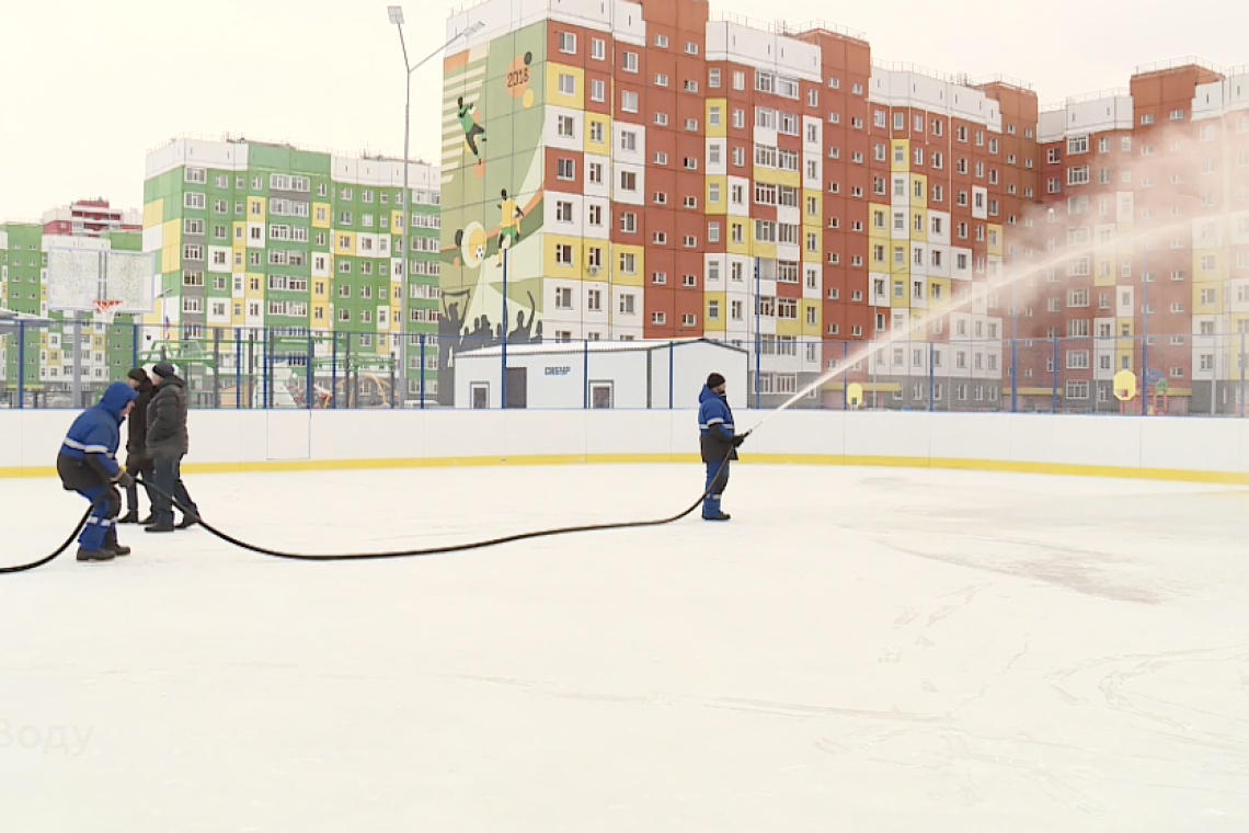 Десять зимних муниципальных катков готовят к открытию в Нижневартовске