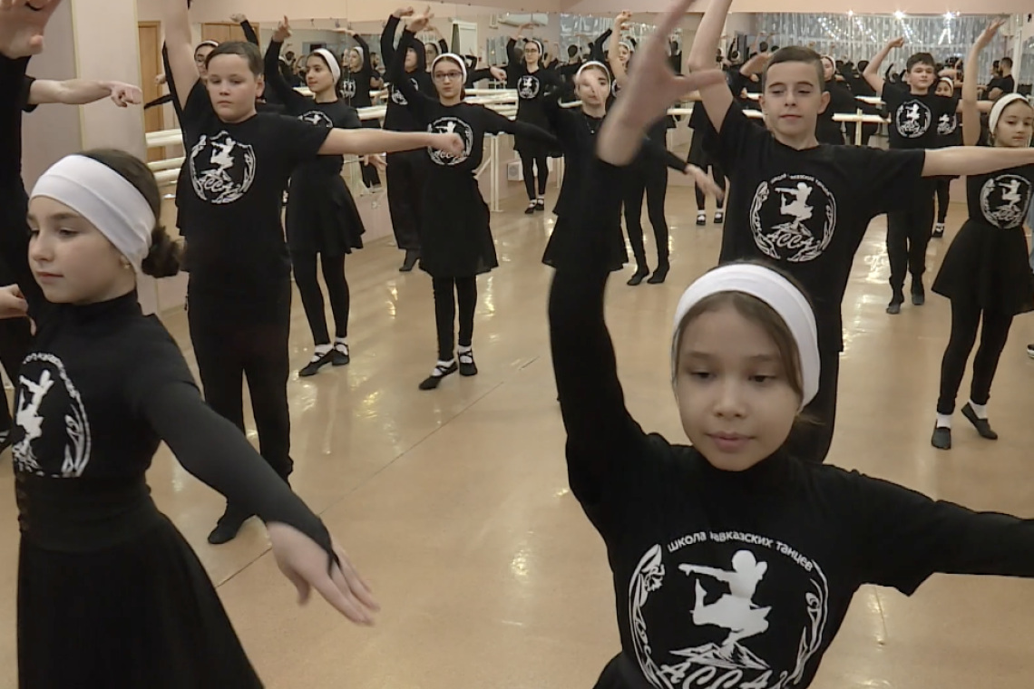 Коллектив кавказских танцев «АССА» вернулся из Санкт-Петербурга с очередной победой