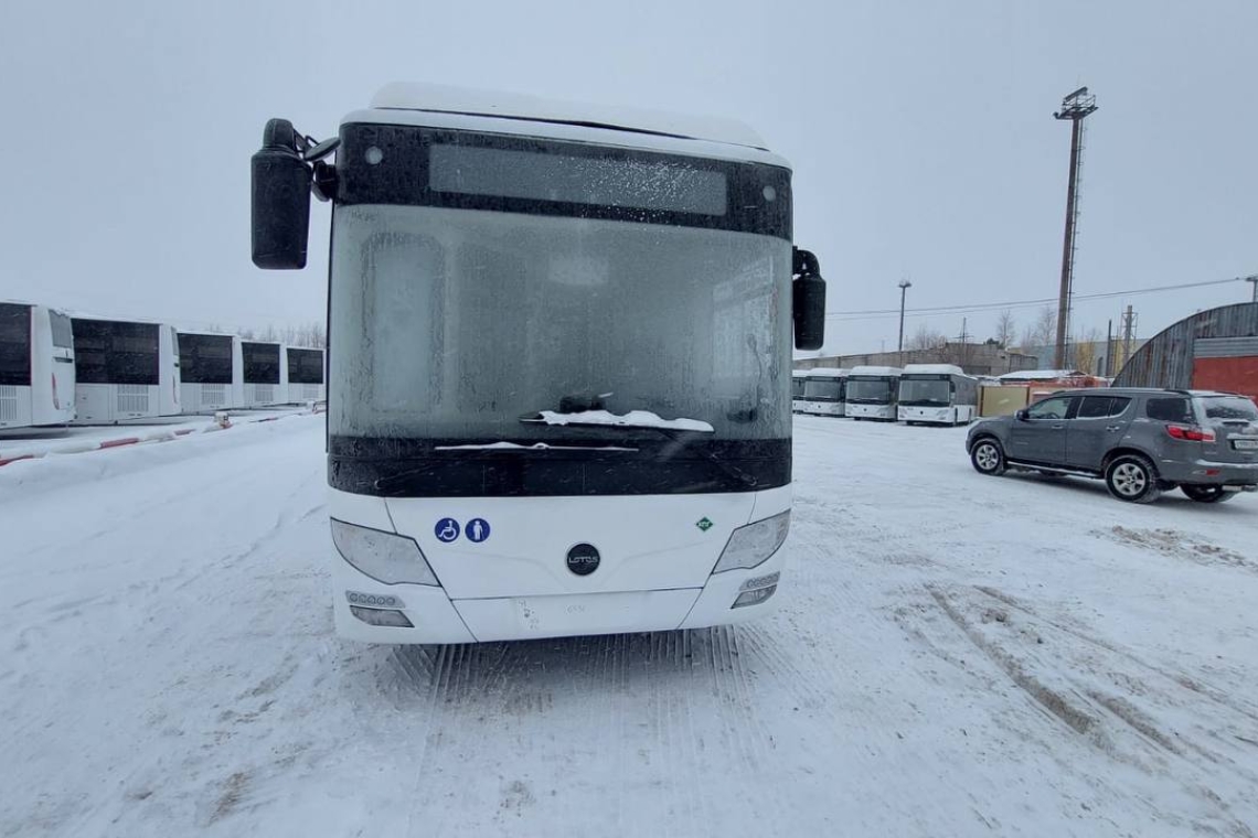 В Нижневартовск поступили 45 автобусов, приобретенные в рамках одного из двух контрактов