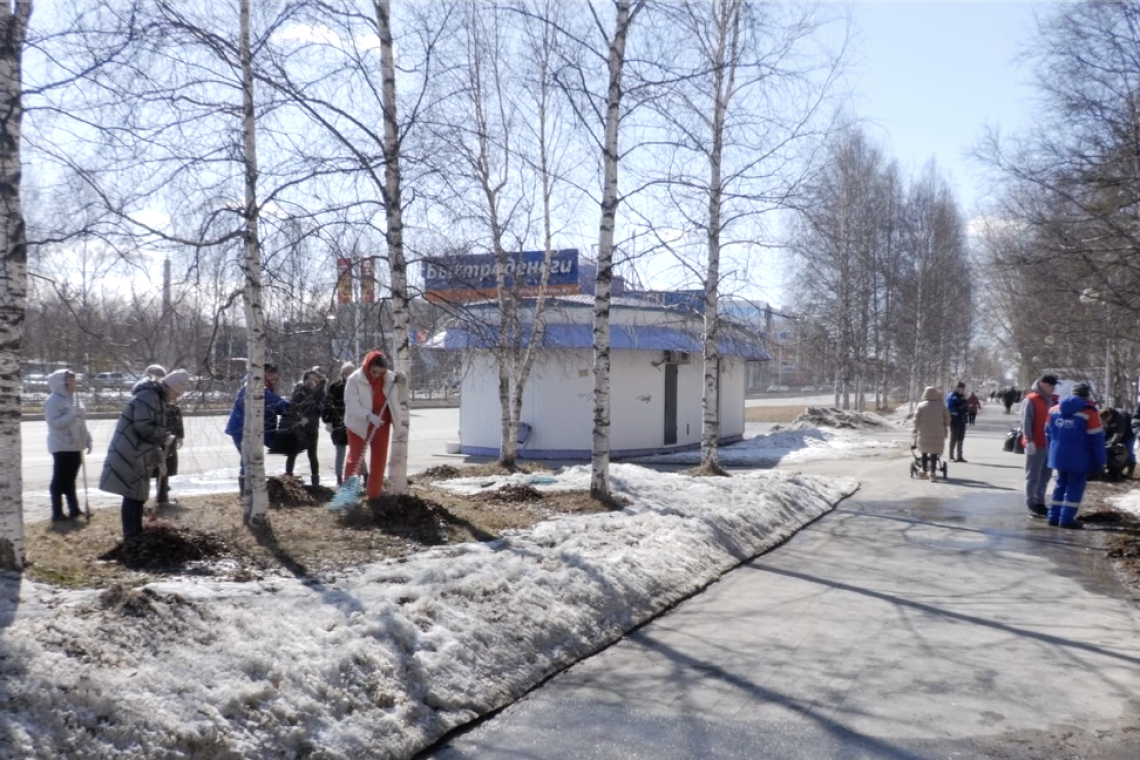 В Чистый четверг вартовчане наводили порядок не только дома, но и в городе