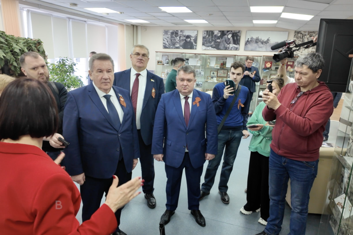 Борис Хохряков посетил социальные объекты Нижневартовска