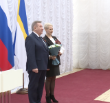 Борис Хохряков наградил активистов за вклад в успешное проведение избирательной компании по выборам Президента РФ