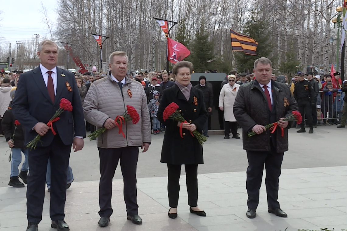 Нижневартовск в День Победы посетила губернатор Югры Наталья Комарова