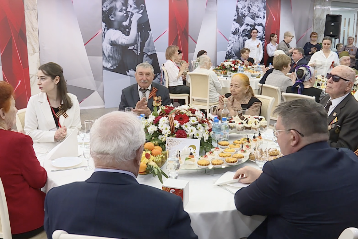 Ко Дню Победы во Дворце искусств для ветеранов организовали праздничную гостиную
