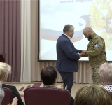В Нижневартовске наградили волонтеров, оказывающих помощь бойцам в зоне СВО