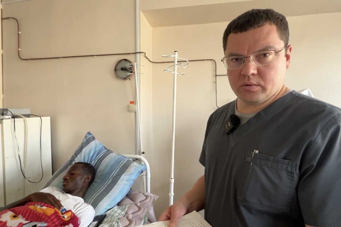 Хирург из Нижневартовска спас ногу бойцу из Гвинеи, получившему ранение в зоне проведения спецоперации